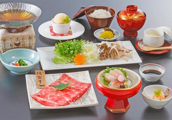 雷山千如寺の大楓と海の紅葉シチメンソウと秋咲きひまわり園とホテルグランデはがくれ佐賀牛ランチ1